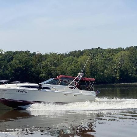 Private Yacht On Catskill Creek Exteriér fotografie
